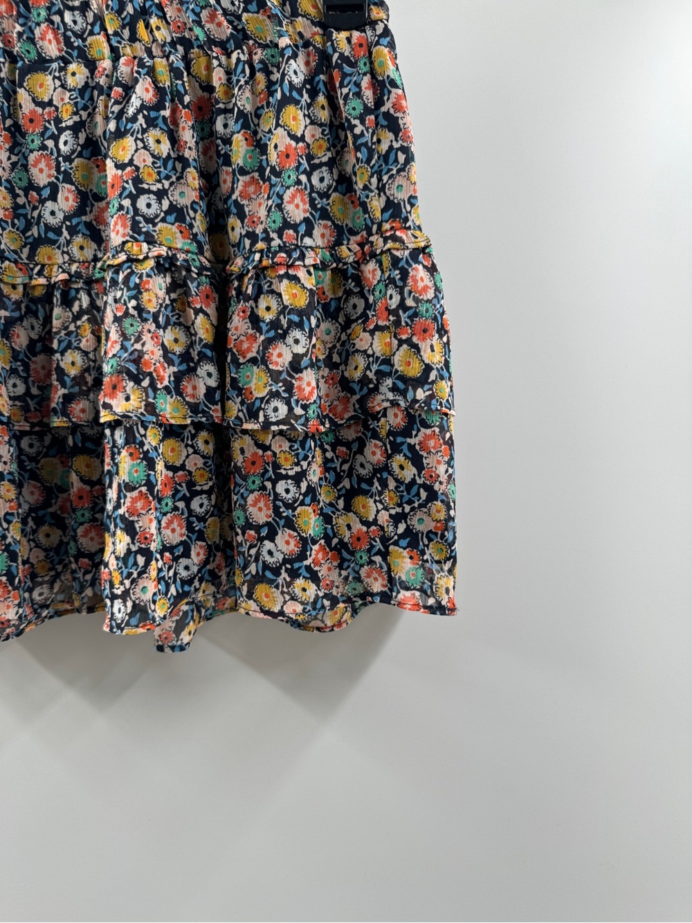 LOFT Petite Floral Tiered Ruffle Pull-On Mini Skirt – Women's XXSP - Picture 7 of 8